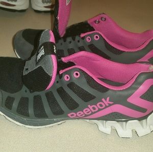 Women's Reebok zig shoes