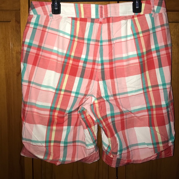 St. John's Bay Checked Short - Picture 4 of 4