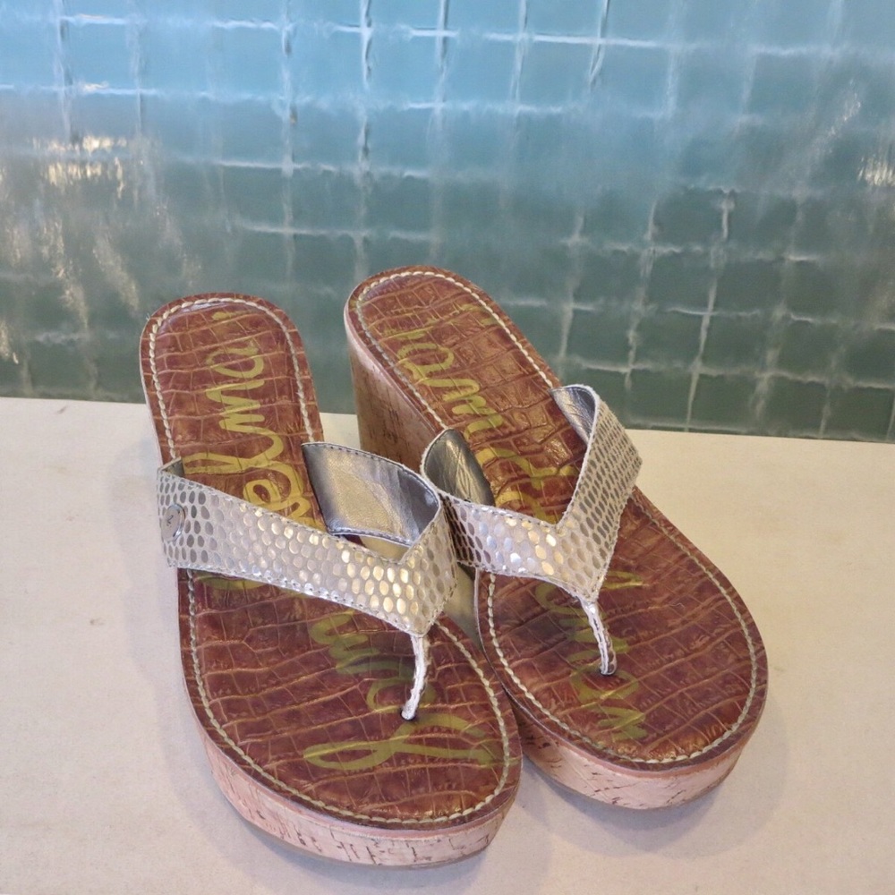 Sam Edelman Romy Wedges - Picture 2 of 4