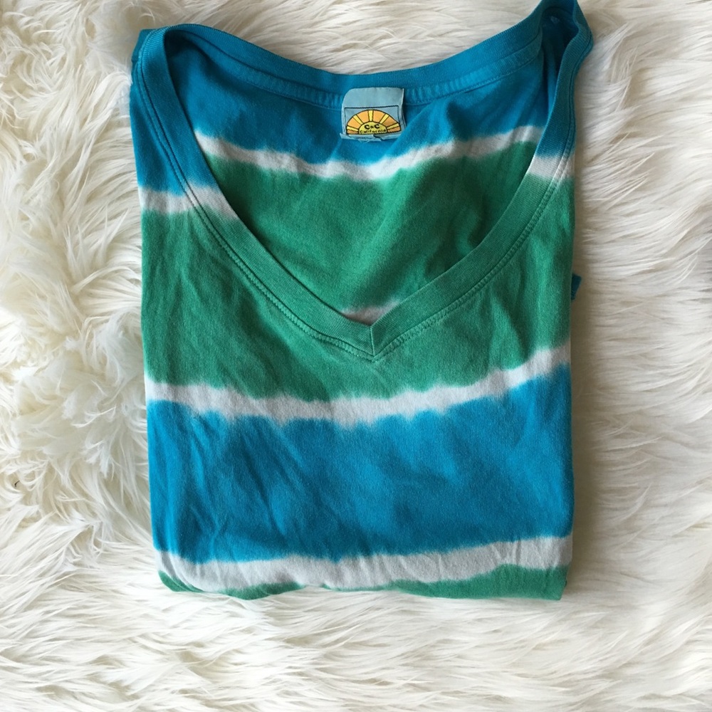 C&C California v neck shirt