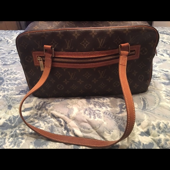 Authentic Louis Vuitton bag - Picture 1 of 8