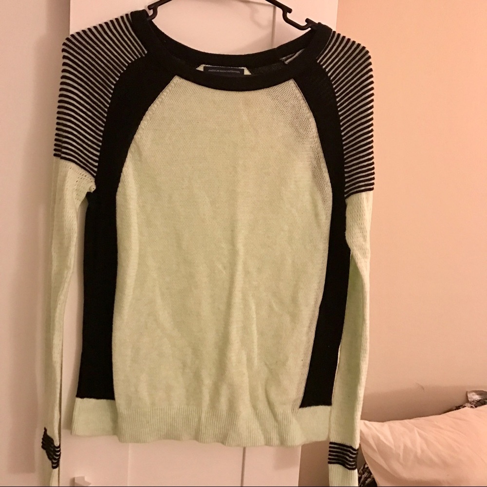 American Eagle sweater