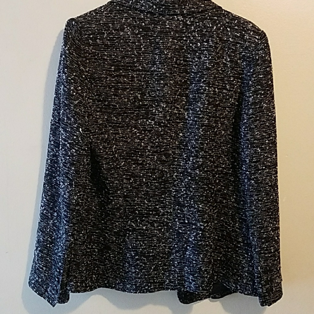 Vest - Picture 3 of 3