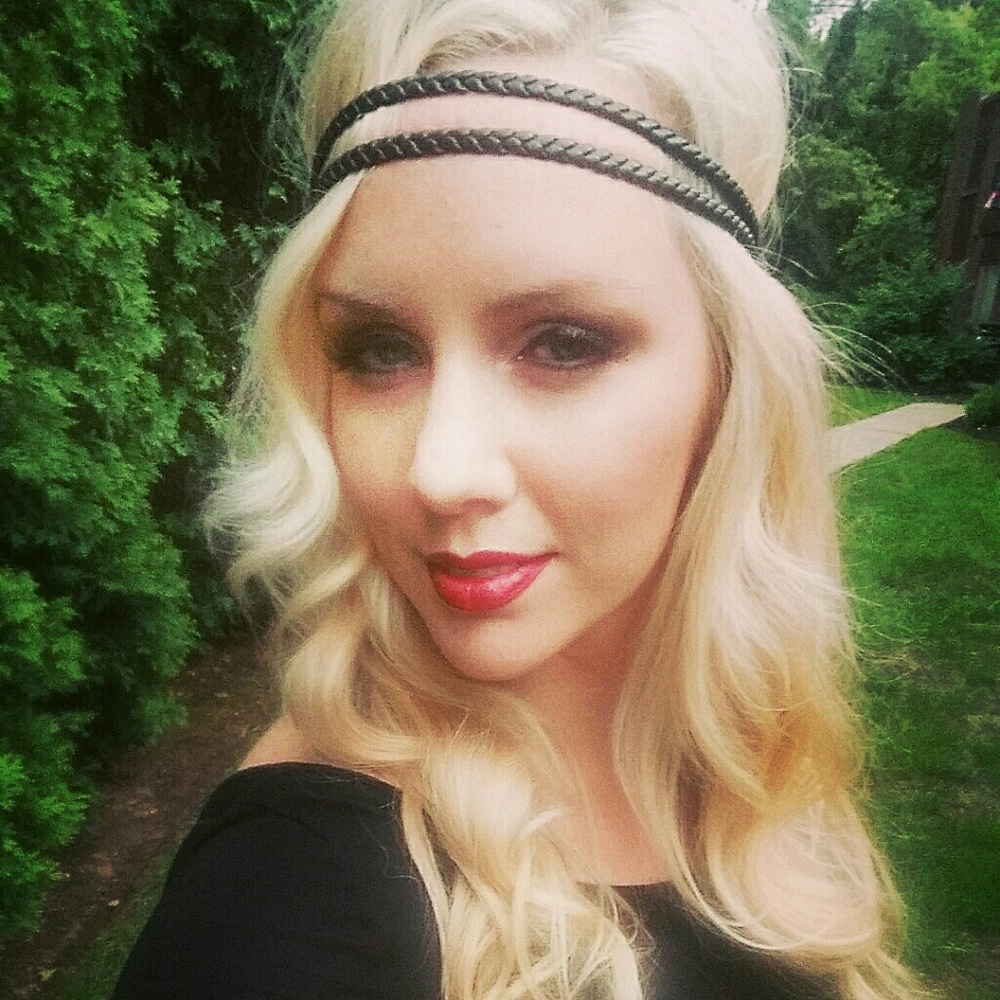 **Meet Your Posher**