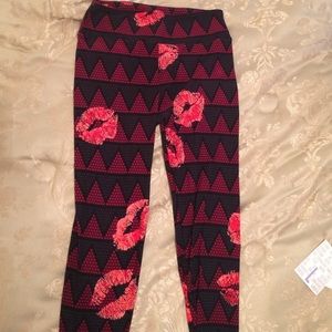 New LuLaRoe OS leggings, run small
