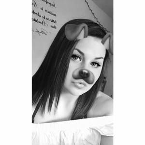 Meet your Posher, Chloe