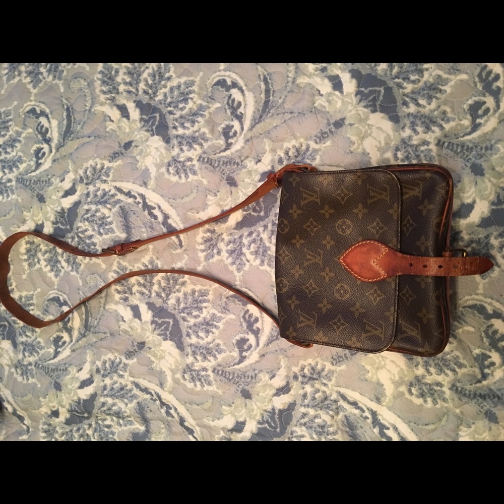 Vintage Louis Vuitton shoulder bag