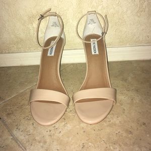 Steve Madden Nude heels 9.5M