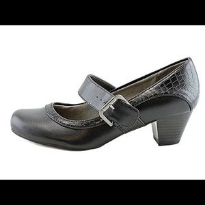 Life Stride Mary Janes