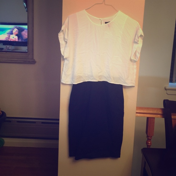 Short Sleeve Dress - Picture 1 of 2