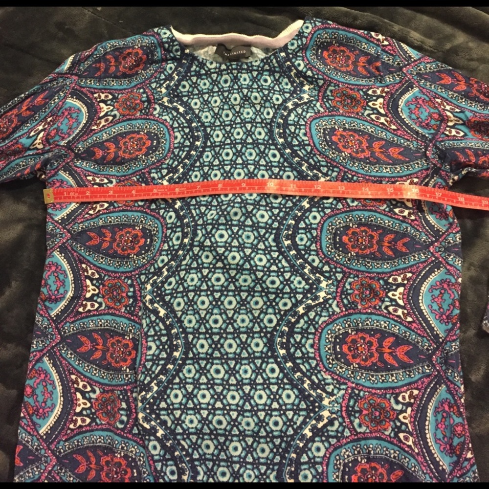 The Limited Lightweight Printed Sweater - Picture 3 of 4