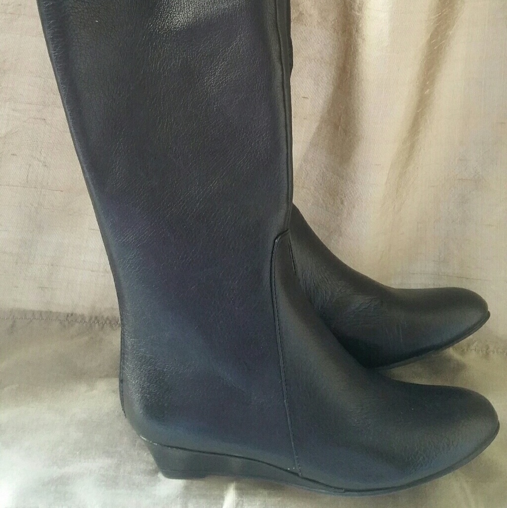 Black lambskin low wedge boot