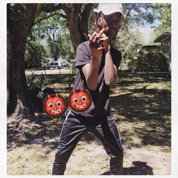 Meet your Posher, Cedric - Picture 1 of 1