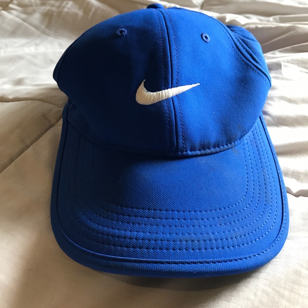 BLUE NIKE HAT