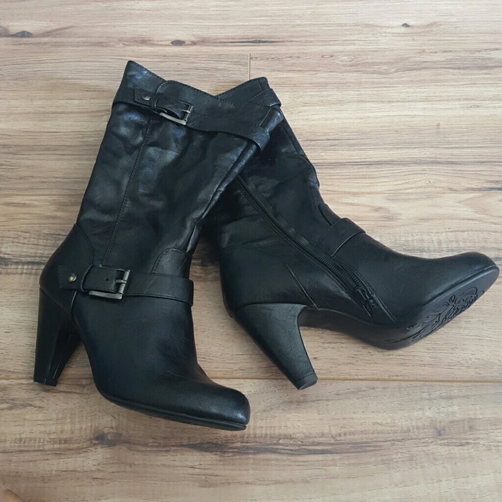 SOLD Black Nine West Boots sz 7