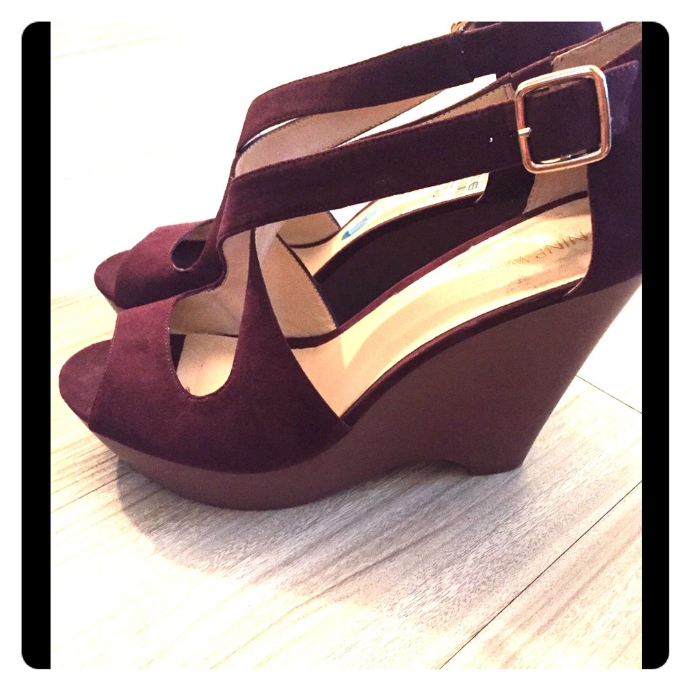 Nine West Wedges like new!