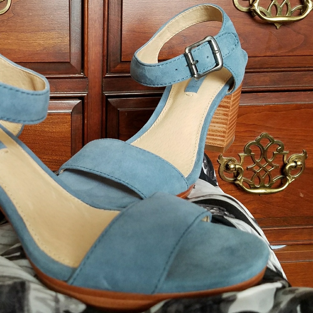 Frye baby blue suede platform sandals Blake