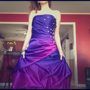 Prom dress, only worn once.