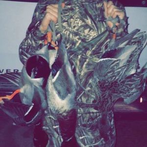 Meet your Posher, Elijah