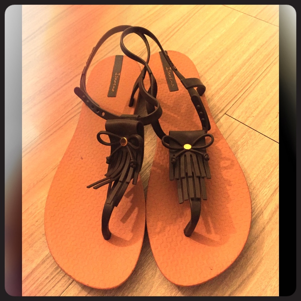 Ipanema sandals like new!