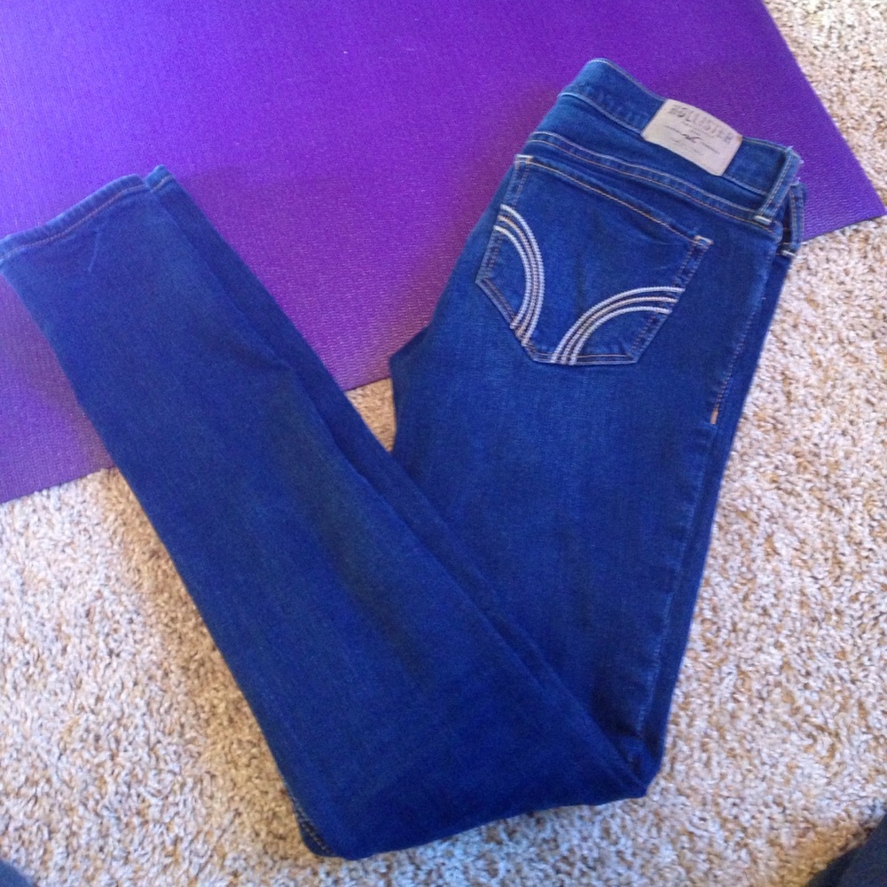 Size 3S Hollister Skinny Jeans