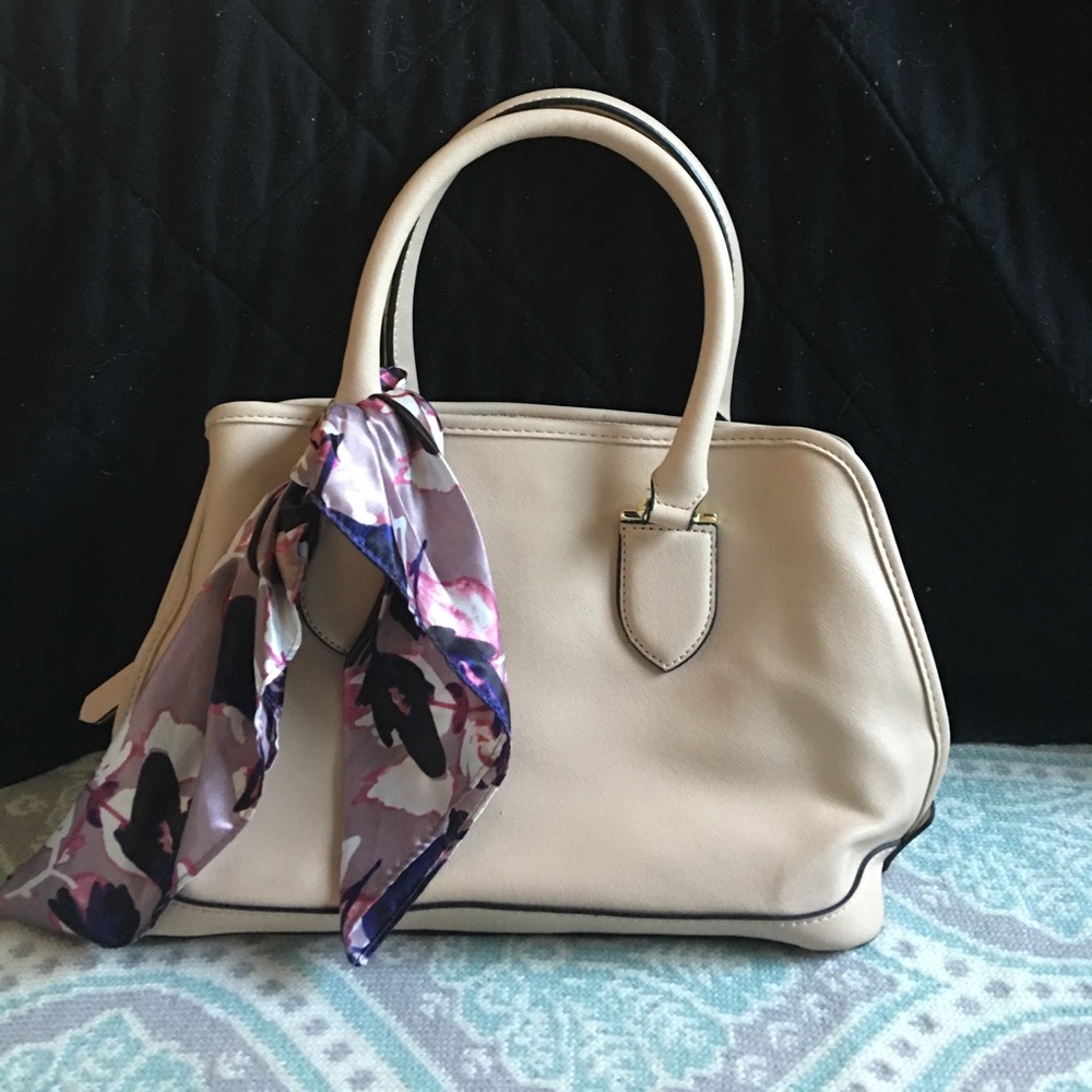 London fog blush handbag