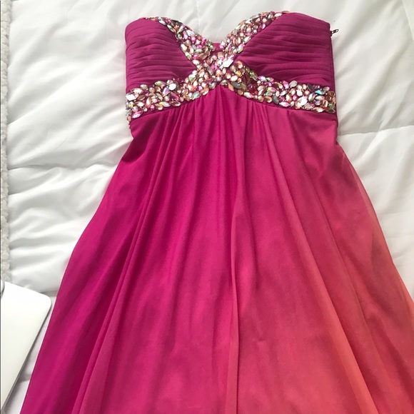 Prom dress - Picture 4 of 5