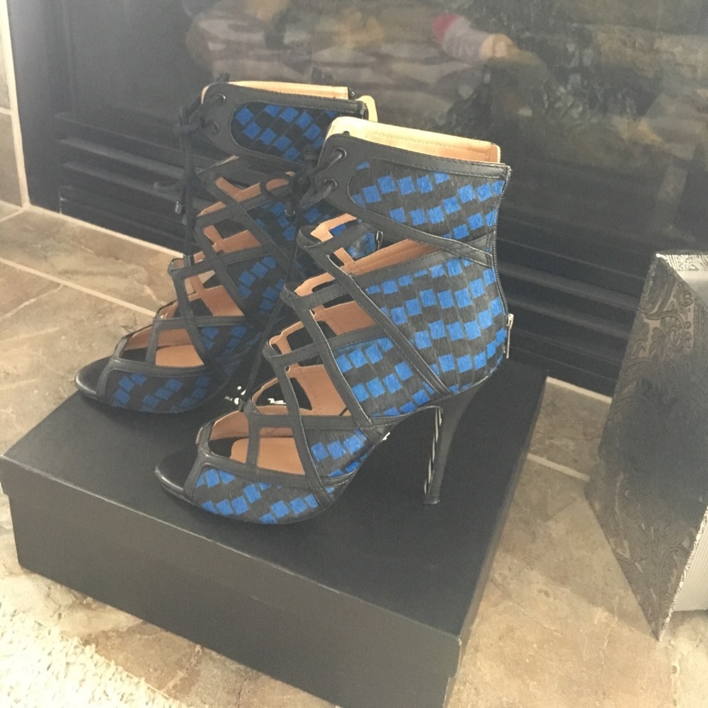 Alejandra G Wanda size 7.5 (Most Wanted)