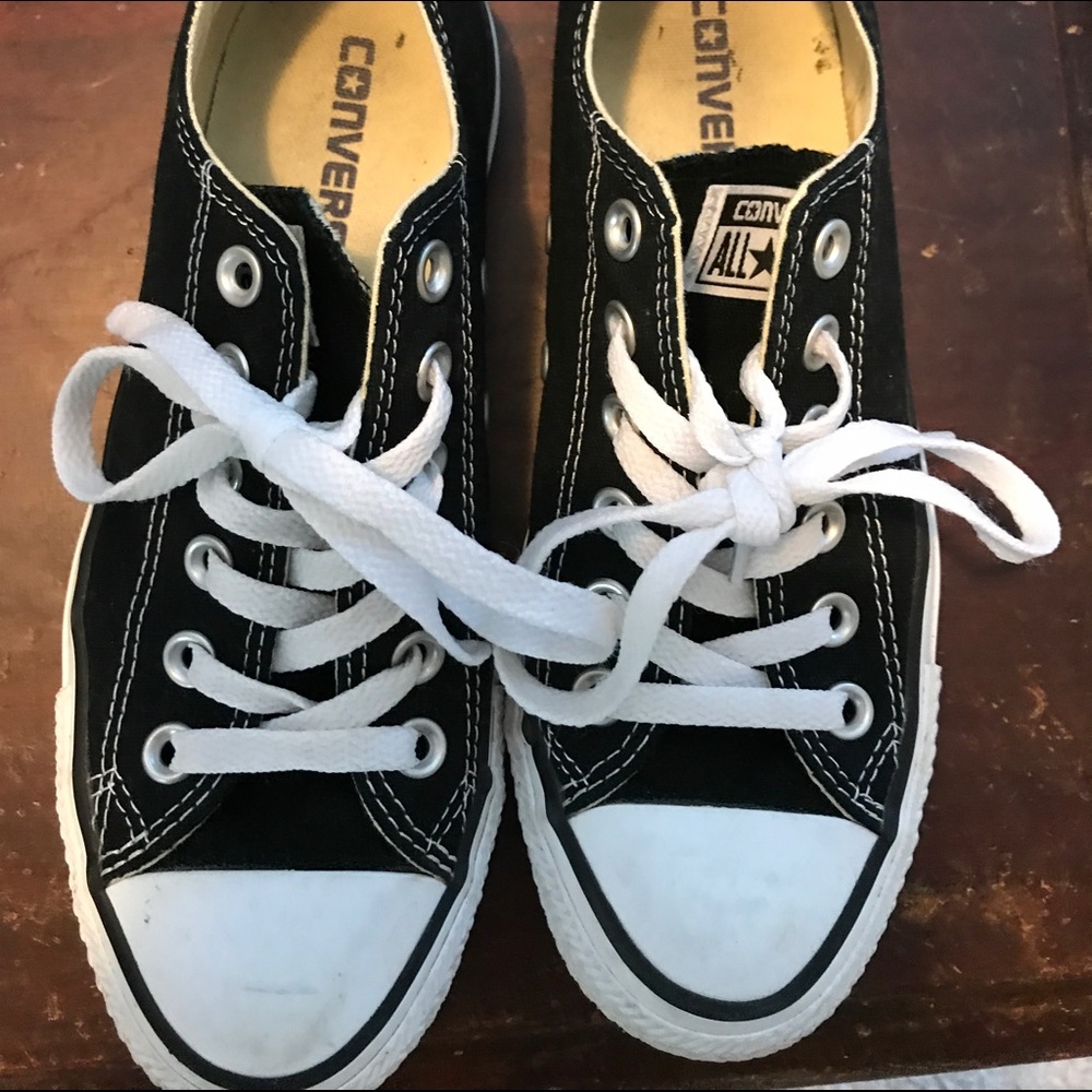 Women's low top converse