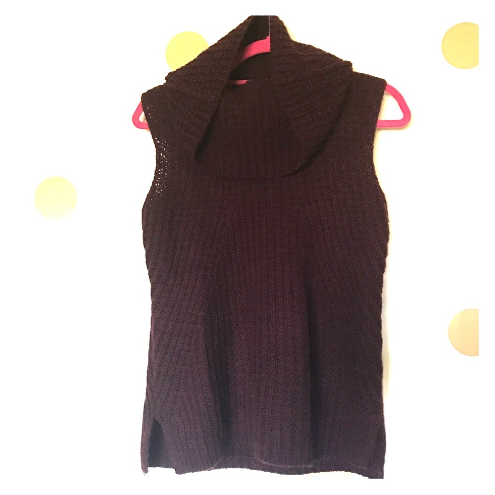 Max Studio Sleeveless Sweater