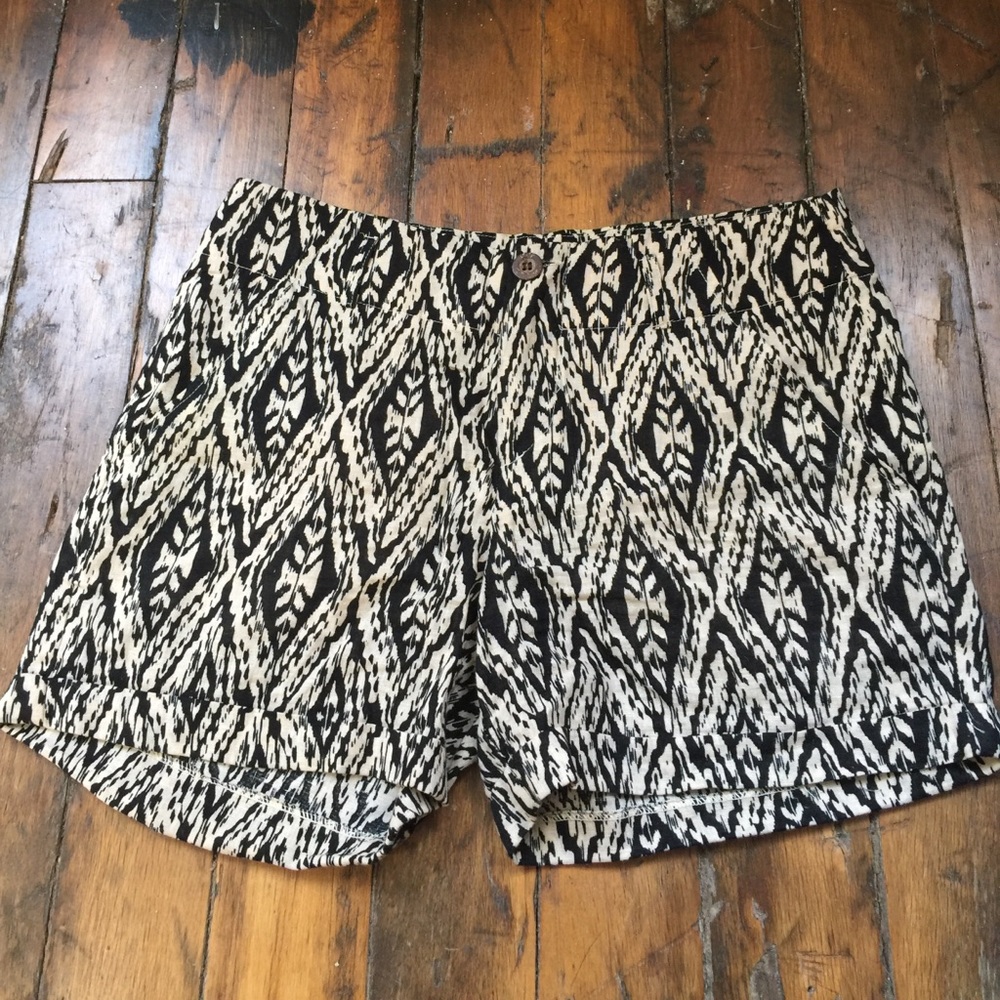 Linen shorts