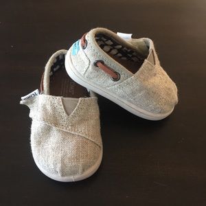 🌟SALE!!!🌟Toms! Never worn.