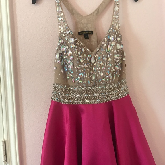 Prom dress - Picture 2 of 6