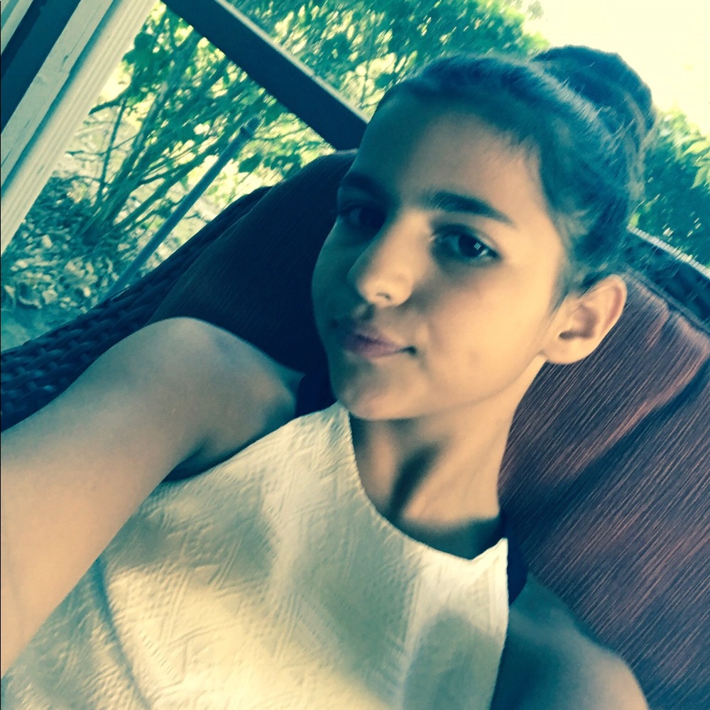 Meet your Posher, Deandra