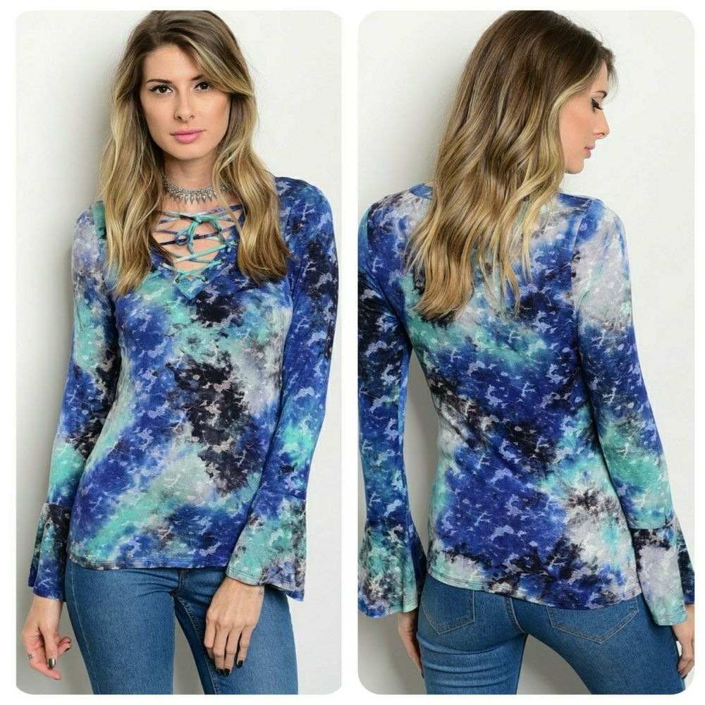 🌟Lace Up Front Bell Sleeve Tie Dye Top