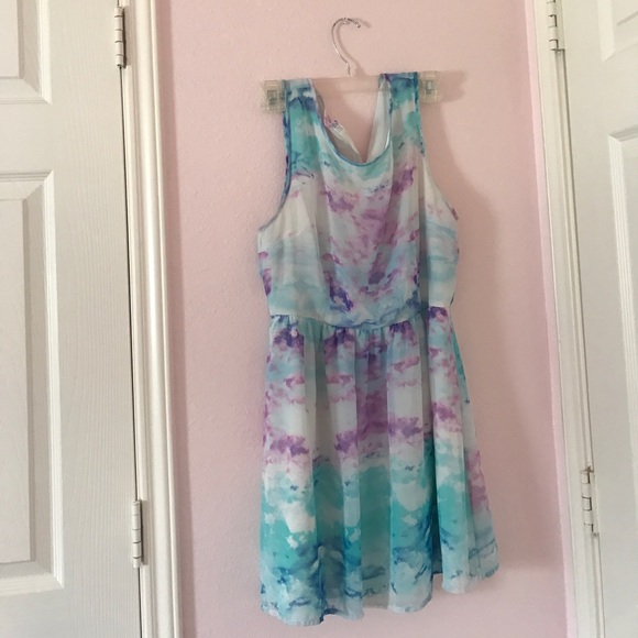 Dress - Picture 1 of 4