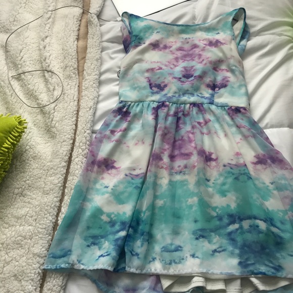 Dress - Picture 2 of 4