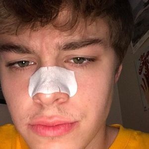 Meet your Posher, Nevel