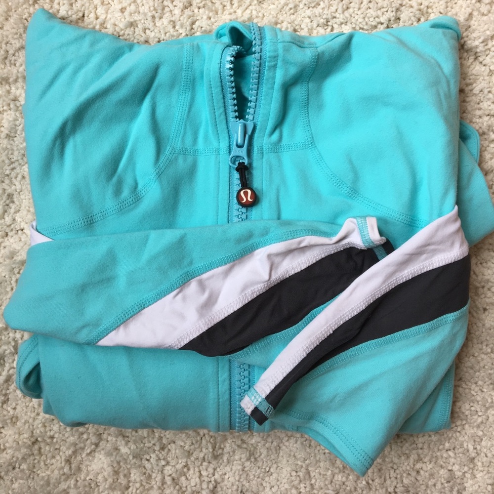 Lululemon zip up jacket 🏃🏼‍♀️