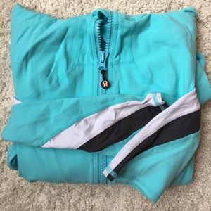 Lululemon zip up jacket 🏃🏼‍♀️