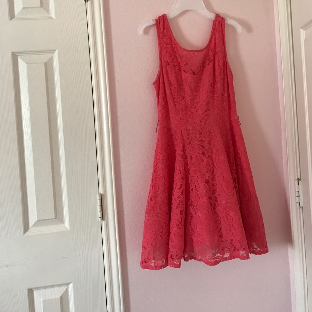 Dress - Picture 3 of 3