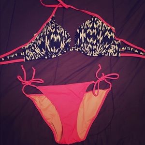 Victoria's Secret Bathing Suit 36DD top M bottom