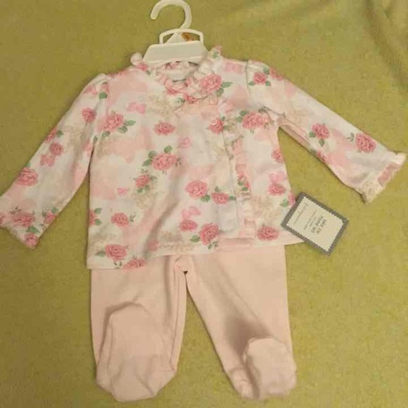 Floral button down with footie bottom - Picture 2 of 4