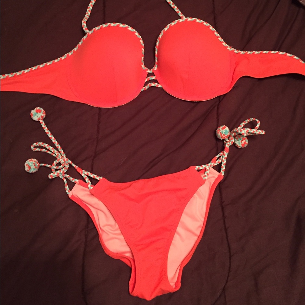 Victoria's Secret Bathing Suit 36DD top M bottom