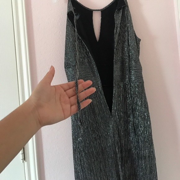 Dress - Picture 4 of 7