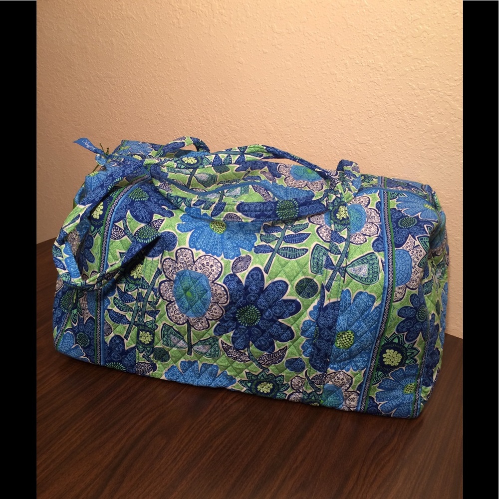 Vera Bradley Doodle Daisy Large Duffel NWT - Picture 2 of 3