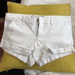 White Abercrombie & Fitch shorts