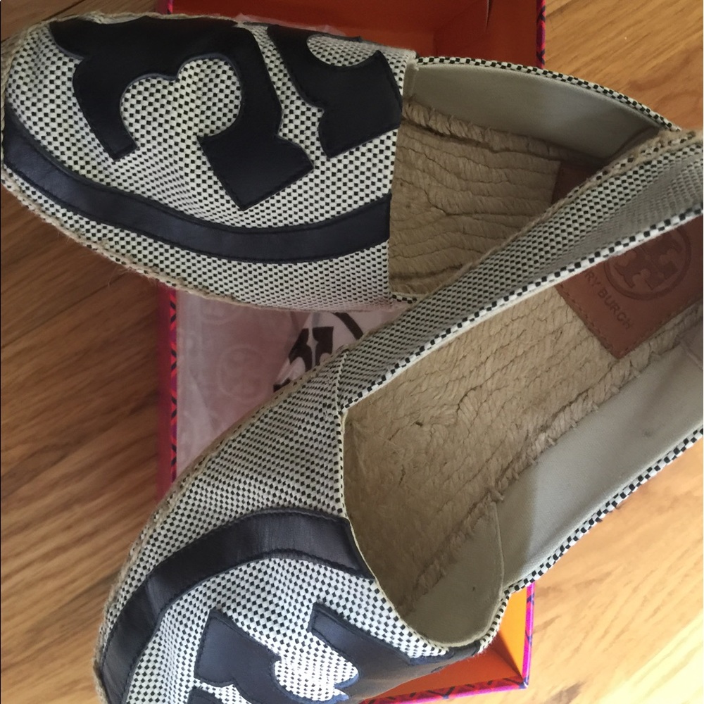 Tory Burch Esmeralda shoes