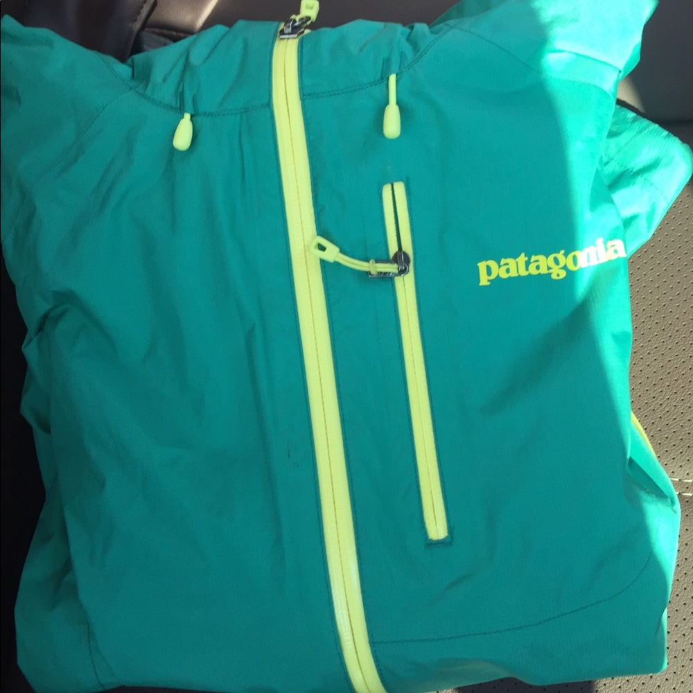 Women's Patagonia torrentshell - S