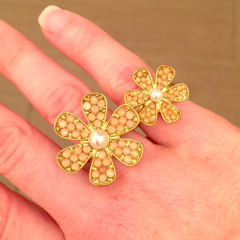 Super cute two finger ring